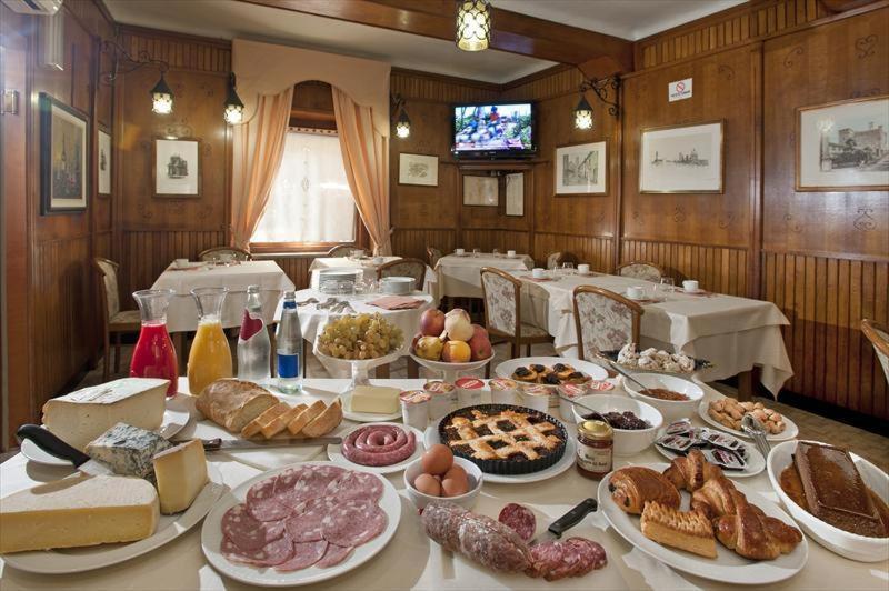 Albergo Badellino ブラ エクステリア 写真