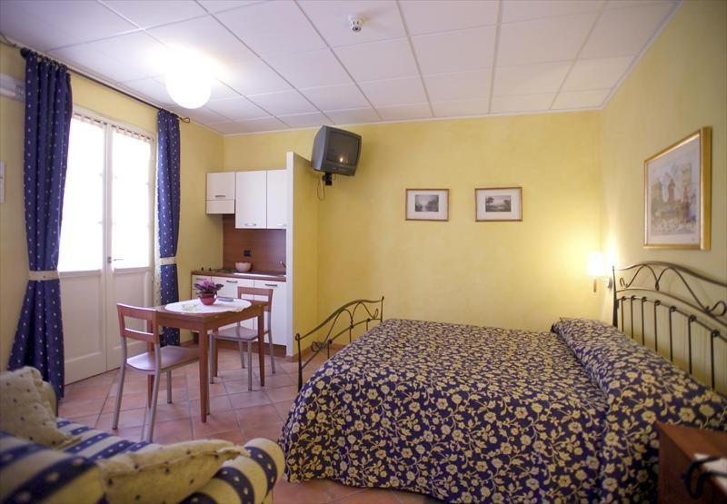 Albergo Badellino ブラ エクステリア 写真