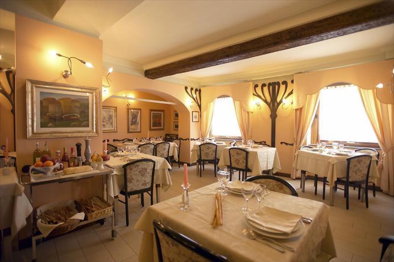 Albergo Badellino ブラ エクステリア 写真