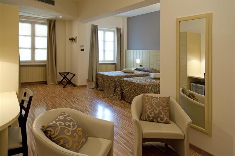 Albergo Badellino ブラ エクステリア 写真
