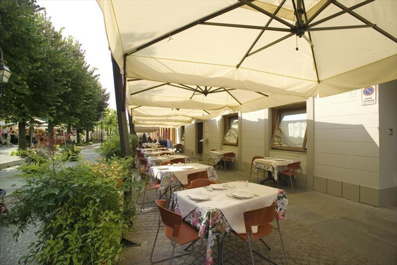 Albergo Badellino ブラ エクステリア 写真