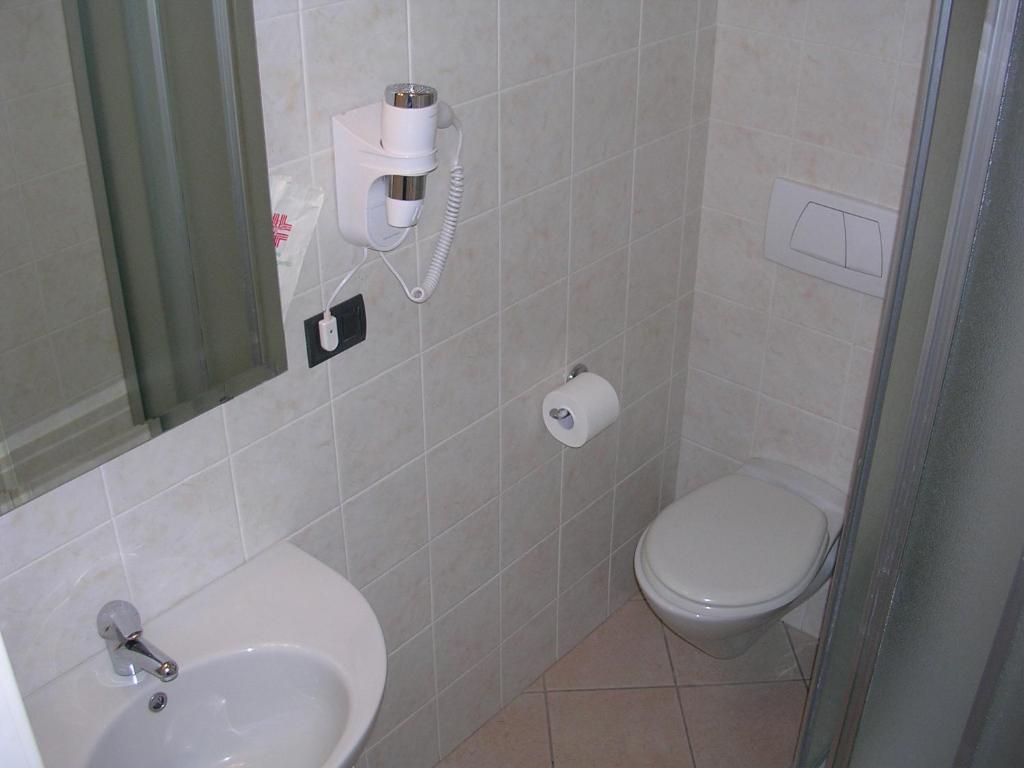 Albergo Badellino ブラ 部屋 写真