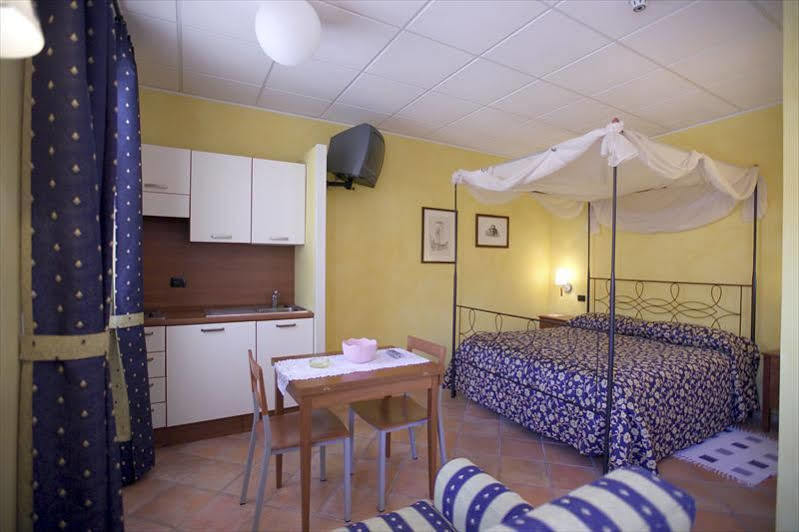 Albergo Badellino ブラ エクステリア 写真